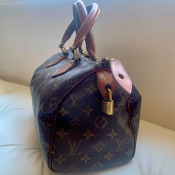 Louis Vuitton Handbags - Louis Vuitton Monogram Speedy 25